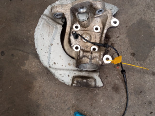 кулак поворотный левый BMW 5 серия E60/E61 2003, 3.0 л., дизель, универсал