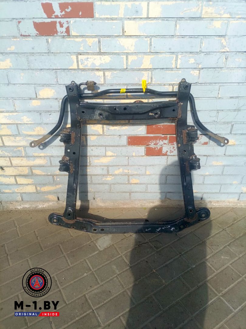 балка подвески передняя (подрамник) Renault Sandero 1 поколение (2009 - 2014), 1.6 л., бензин - фото №1