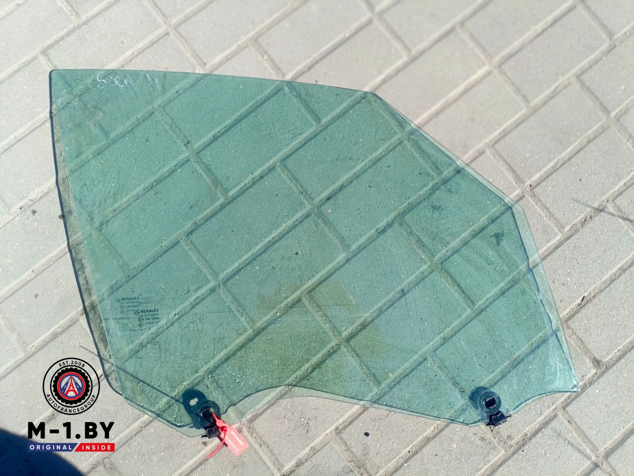 стекло двери передней правой Renault Scenic 4 поколение (2016 - 2020) - фото №1