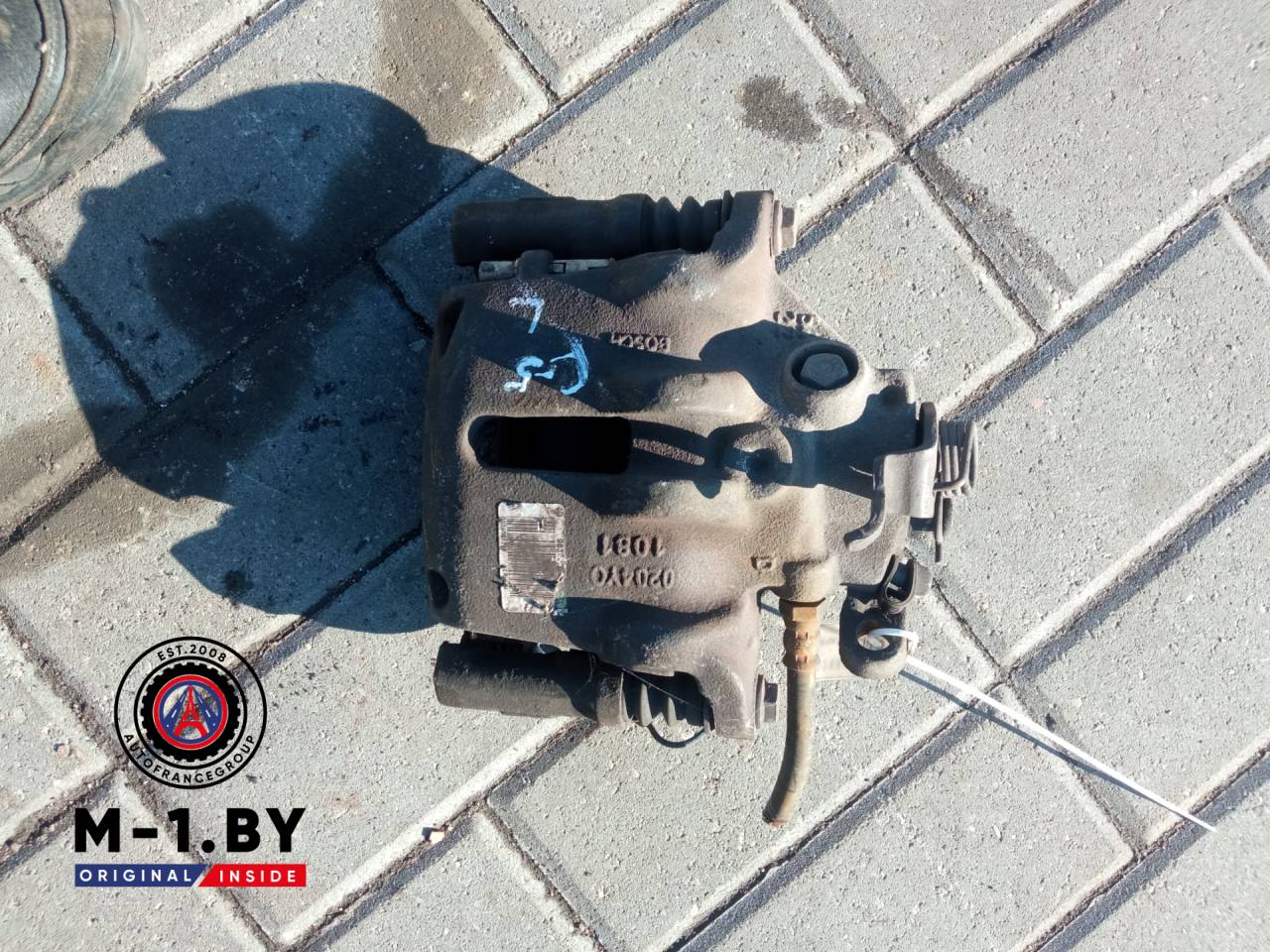 суппорт передний левый Citroen C5 1 поколение (2000 - 2004) - фото №1