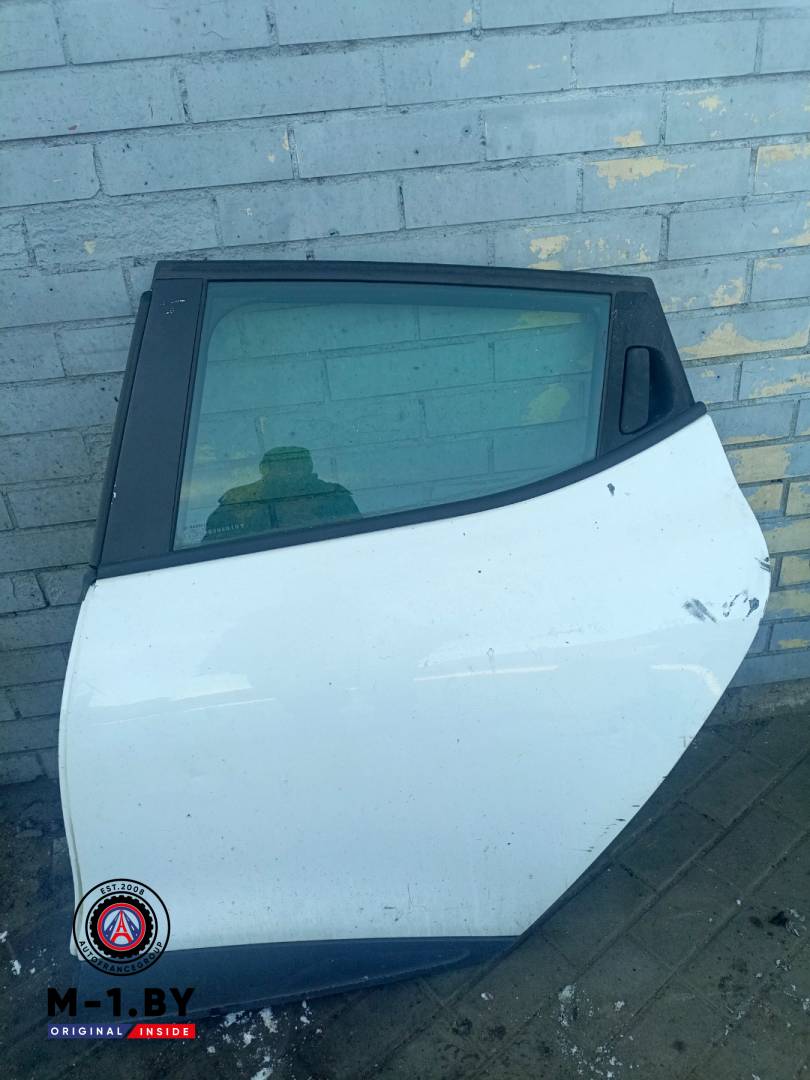 дверь задняя левая Renault Clio 4 поколение (2012 - 2016) - фото №1