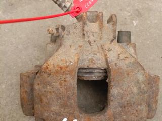 суппорт передний правый Volvo S60 1 поколение (2000 - 2004)