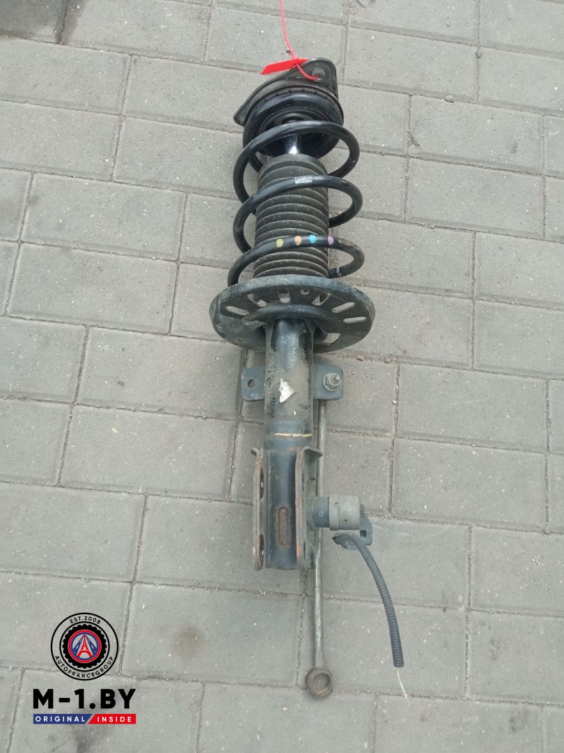 стойка передняя левая Peugeot 508 2 поколение (2018 - 2025) - фото №1