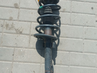 стойка передняя правая Renault Scenic 2 поколение (2003 - 2006)