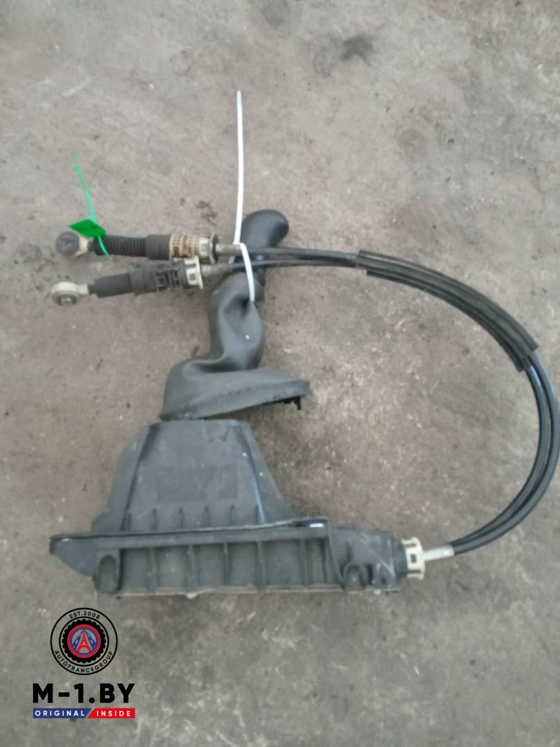 кулиса Renault Sandero 1 поколение (2009 - 2014) - фото №1