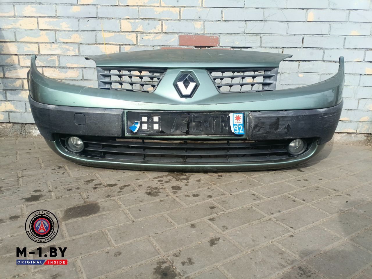 бампер передний Renault Scenic 2 поколение (2003 - 2006) - фото №1