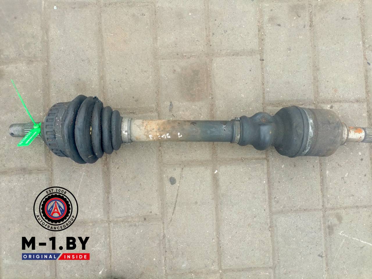 полуось передняя левая (приводной вал, ШРУС) Peugeot 306 1 поколение (1993 - 1997), 1.8 л., бензин, АКПП - фото №1