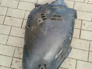 защита арок передняя левая (подкрылок) Mercedes-Benz E-Класс W210/S210 (1995 - 1999), A2116982930