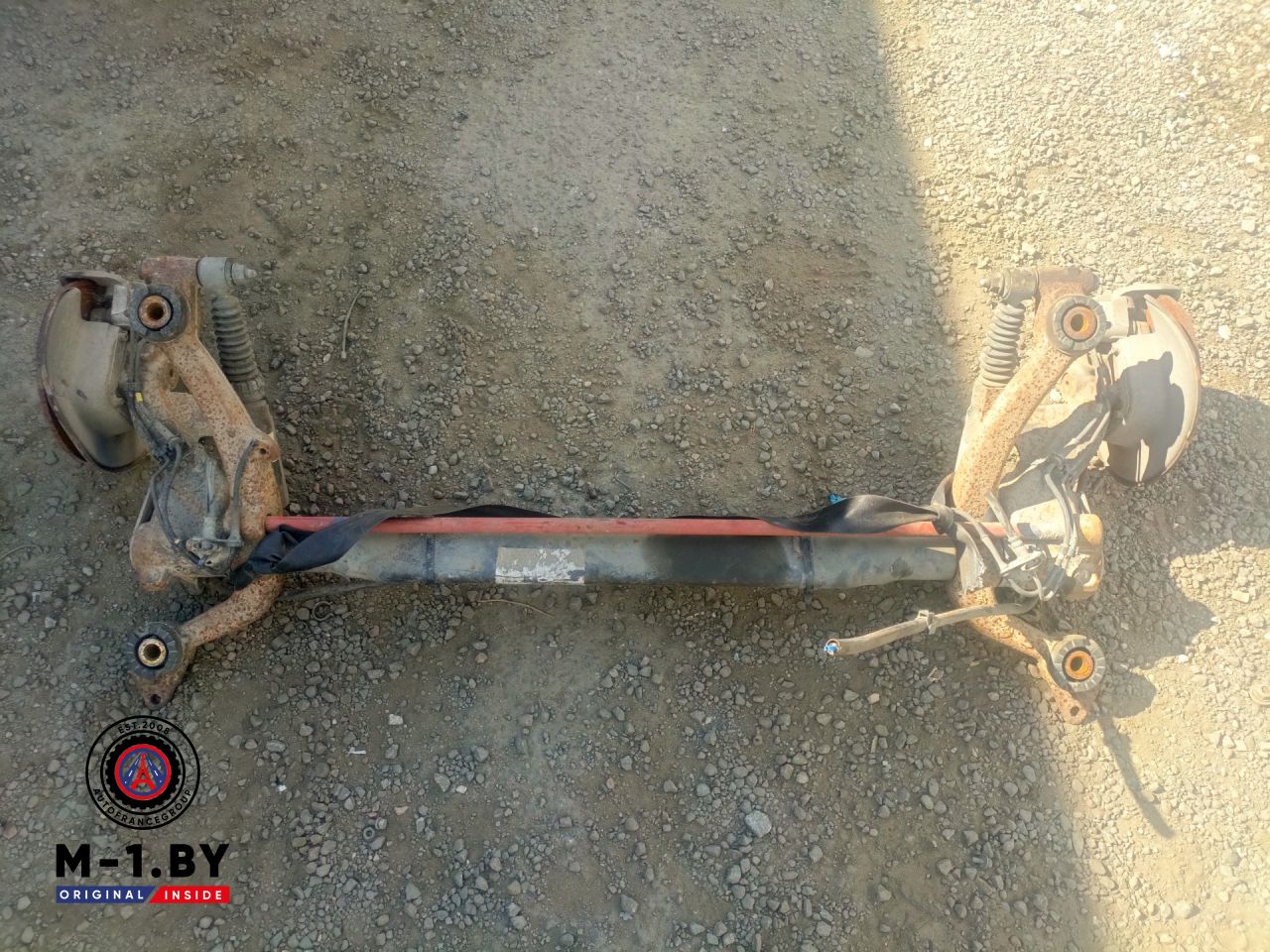 балка подвески задняя Peugeot 206 1 поколение (1998 - 2003) - фото №1