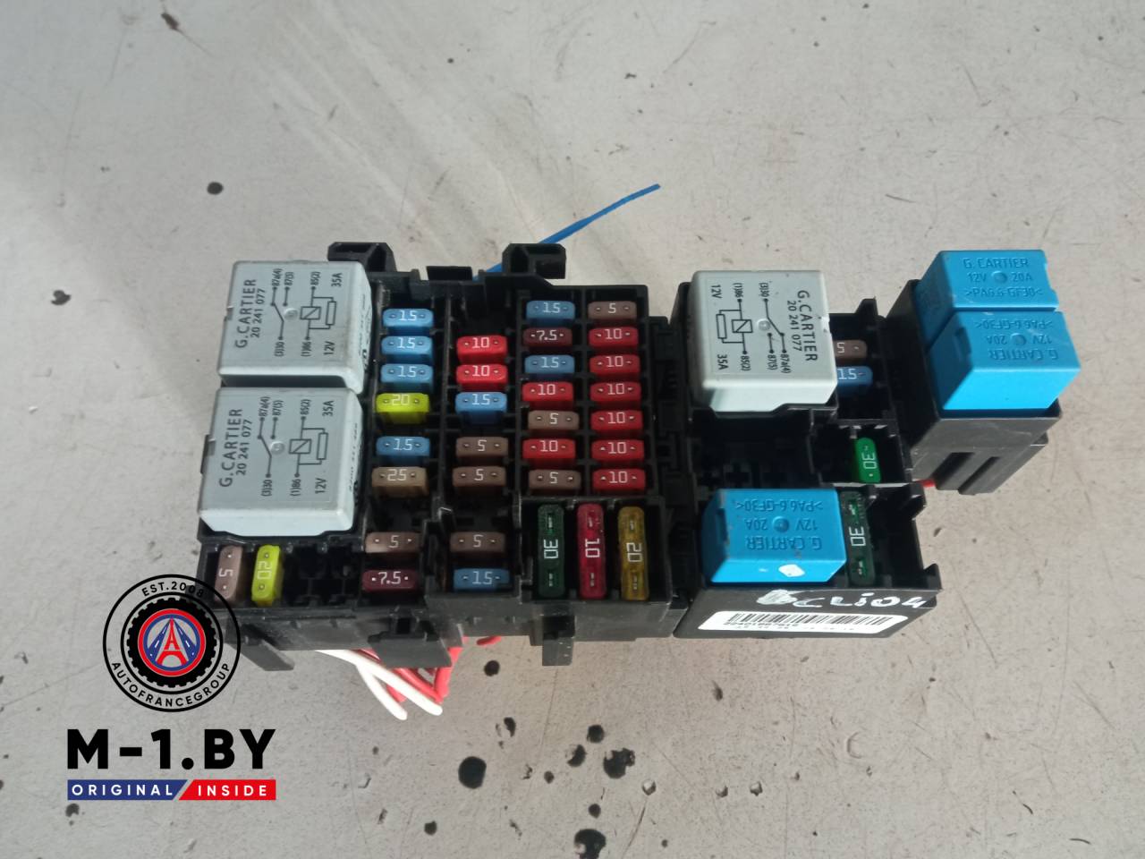 блок предохранителей Renault Clio 4 поколение (2012 - 2016), 240188761S - фото №1