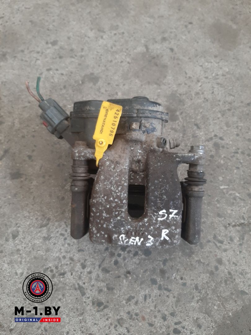 суппорт задний правый Renault Scenic 3 поколение (2009 - 2012) - фото №1