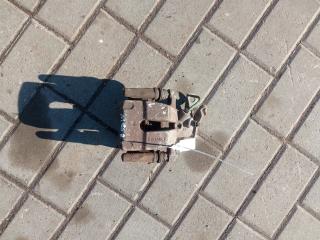 суппорт задний левый Renault Megane 2 поколение (2002 - 2006)