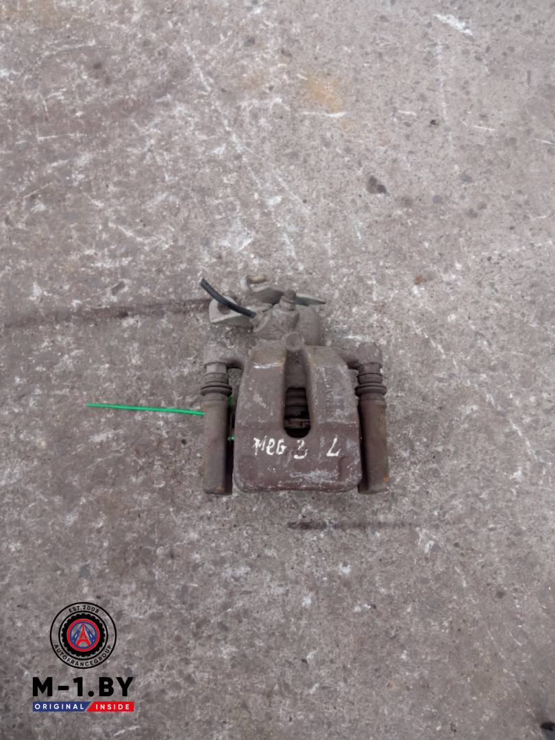 суппорт задний левый Renault Megane 3 поколение (2008 - 2014) - фото №1