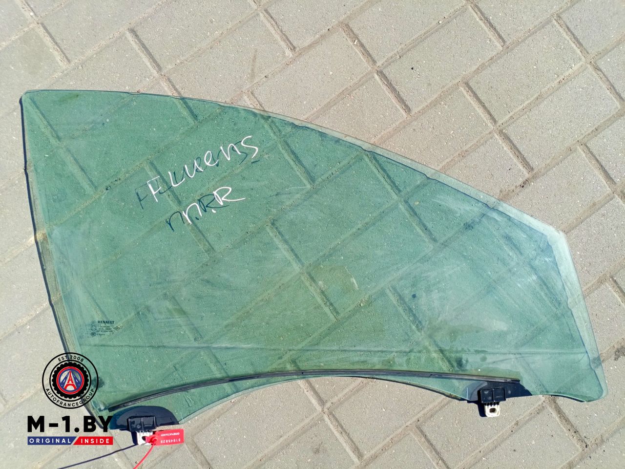 стекло двери передней правой Renault Fluence 1 поколение (2009 - 2013) - фото №1