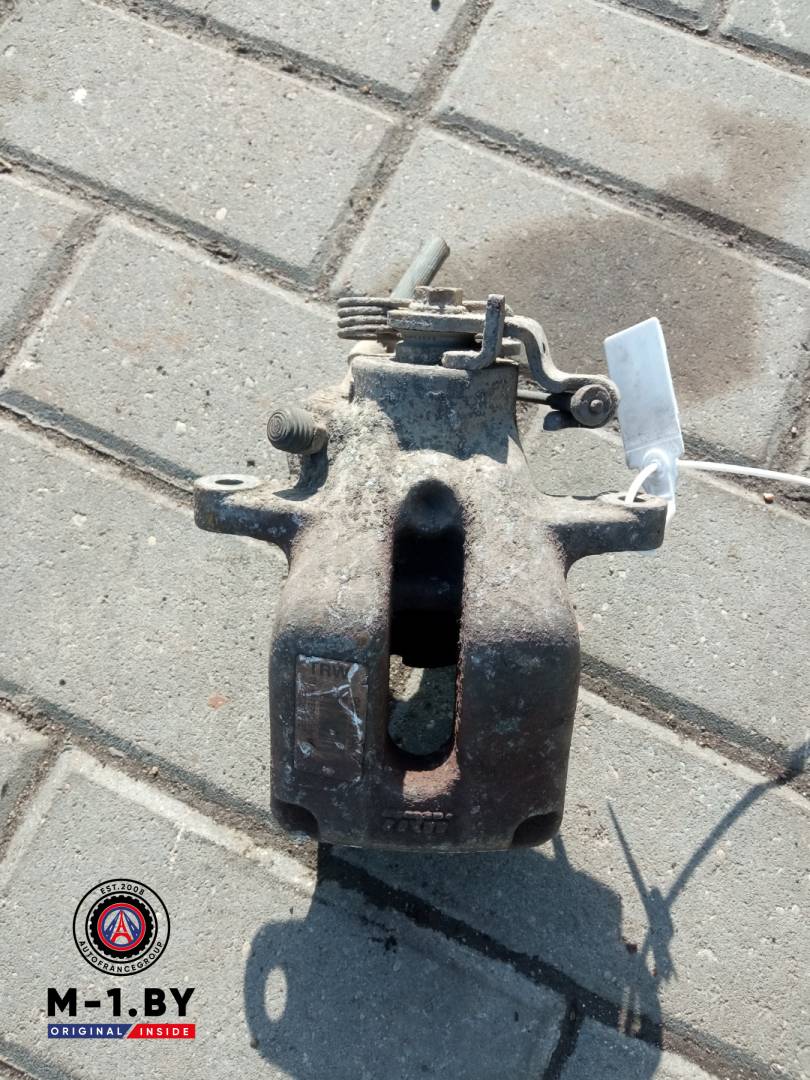 суппорт задний правый Peugeot 607 1 поколение (2000 - 2004) - фото №1