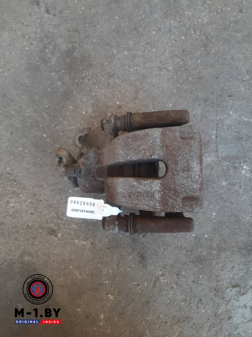 суппорт задний правый Renault Scenic 2 поколение (2003 - 2006) - фото №1