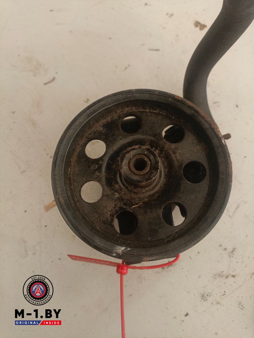 насос гидроусилителя руля Ford Focus 1 поколение (1998 - 2001), 1.8 л., дизель - фото №1