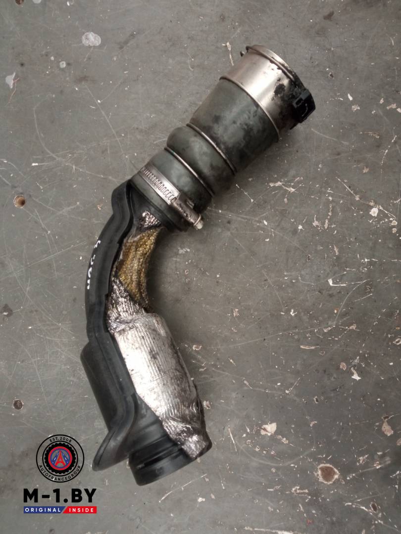 патрубок интеркулера Renault Megane 3 поколение (2008 - 2014), 061953 - фото №1