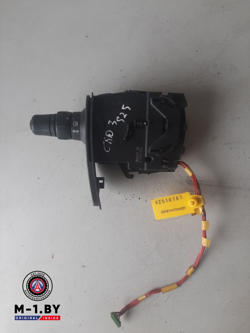 переключатель поворотов Renault Clio 3 поколение (2005 - 2009), 88102001 - фото №1