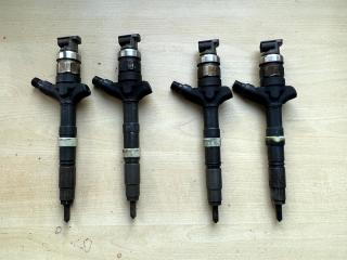 форсунка Toyota Avensis 2 поколение (T250) (2003 - 2006), 2.0 л., дизель, 236700G040