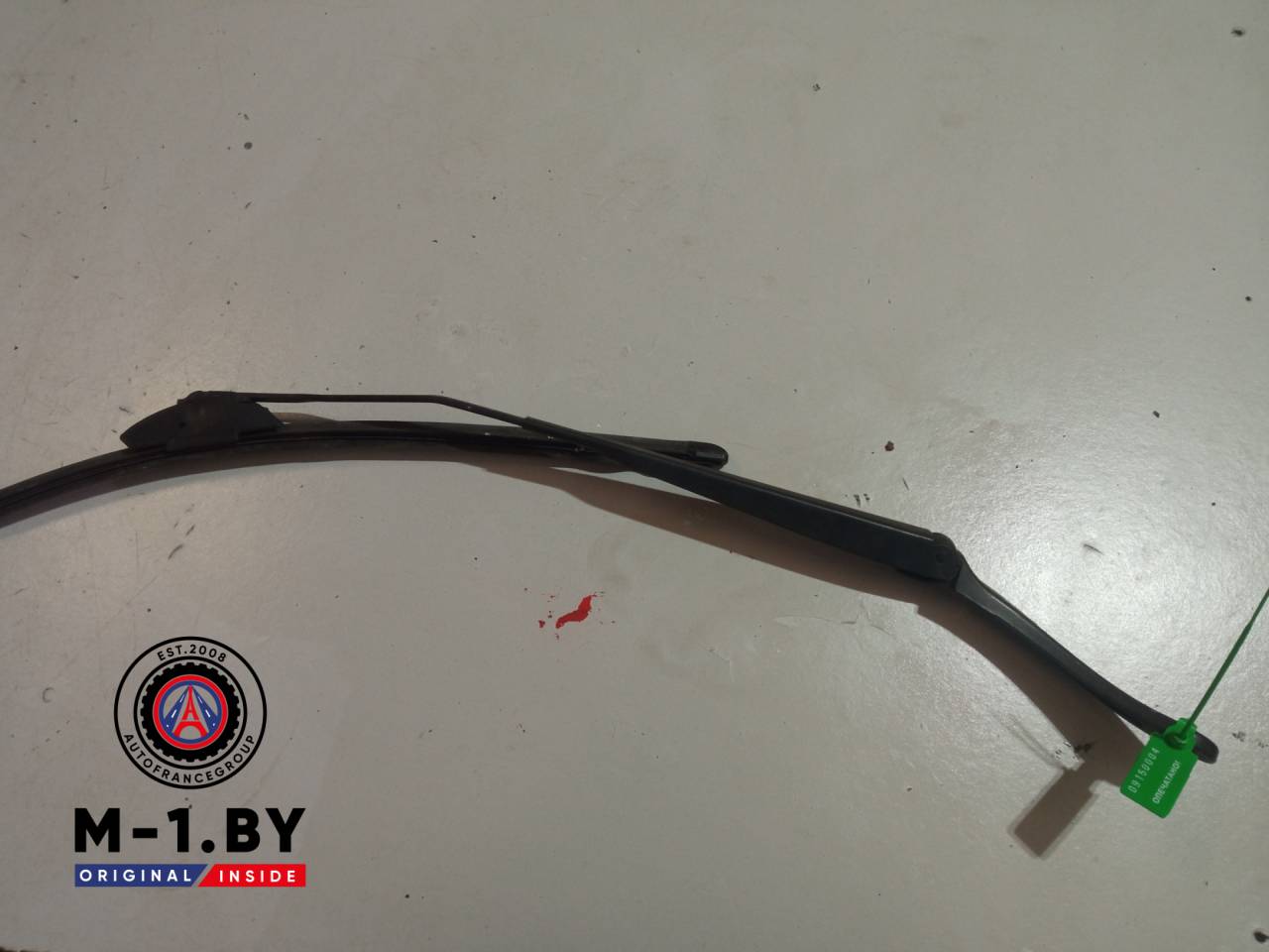 щеткодержатель (поводок стеклоочистителя, дворник) Renault Megane 2 поколение (2002 - 2006) - фото №1