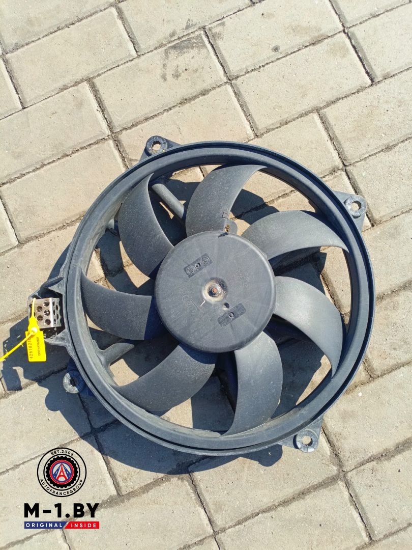 вентилятор радиатора Renault Scenic 3 поколение (2009 - 2012), 1.5 л., дизель - фото №1