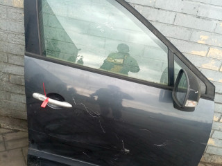 дверь передняя правая Renault Scenic 3 поколение (2009 - 2012)