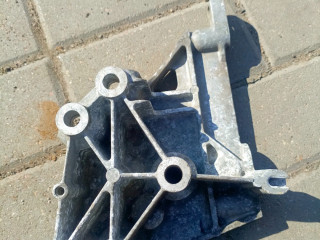 кронштейн двигателя Renault Safrane 2 поколение (2008 - 2010), 9146823