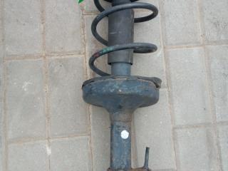 стойка передняя правая Renault Clio 2 поколение (1998 - 2002)