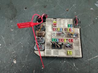 блок предохранителей Renault Megane 3 поколение (2008 - 2014), 284B68372R