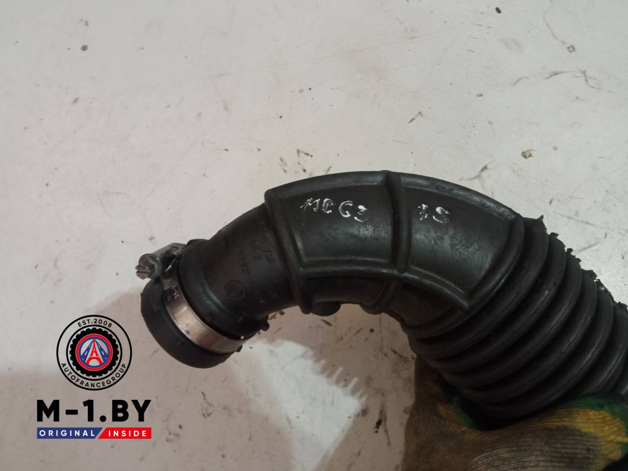 патрубок воздушного фильтра Renault Megane 3 поколение (2008 - 2014), 1.5 л., дизель, 8200750731 - фото №1