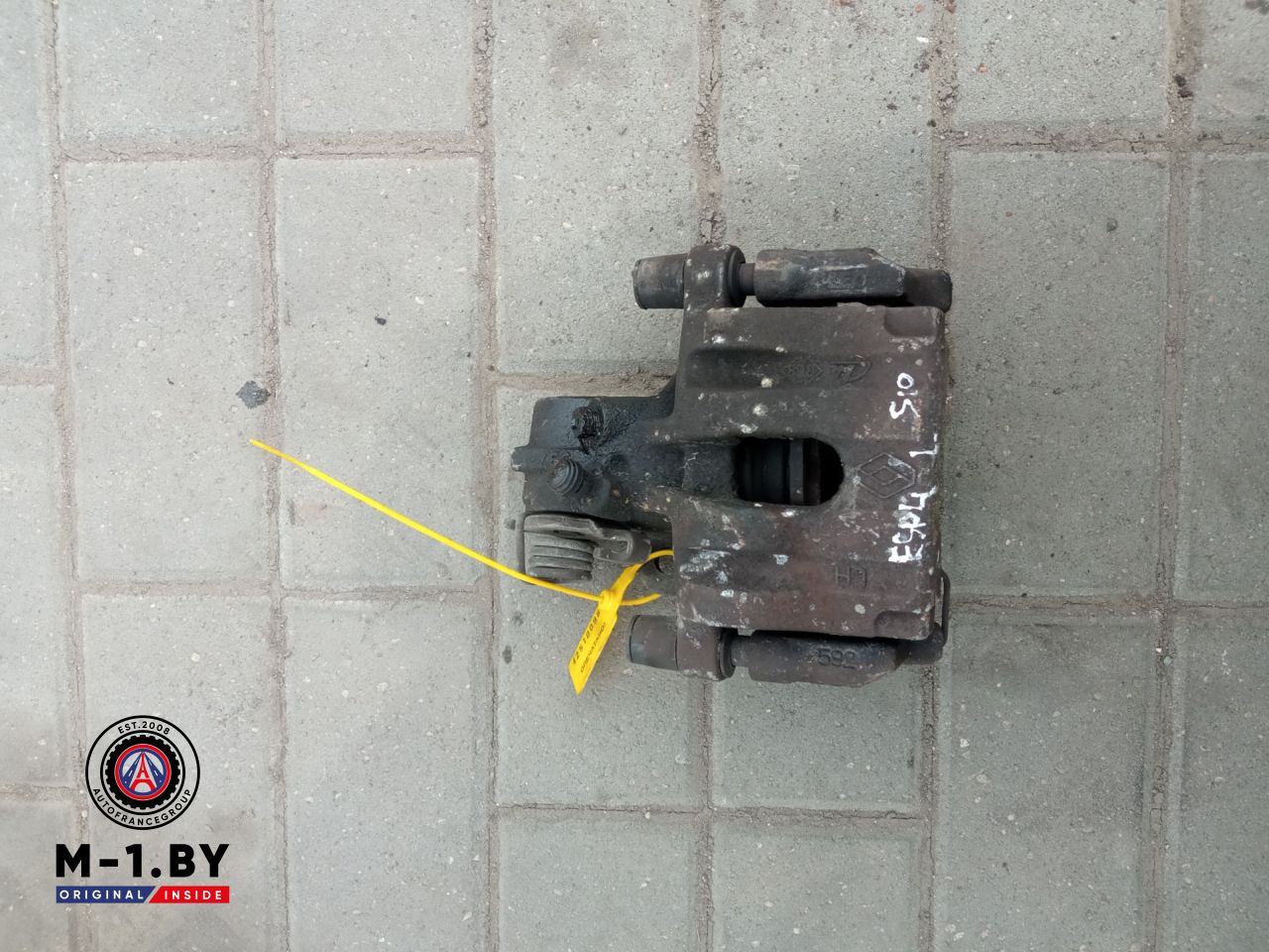 суппорт задний левый Renault Espace 4 поколение (2002 - 2006) - фото №1