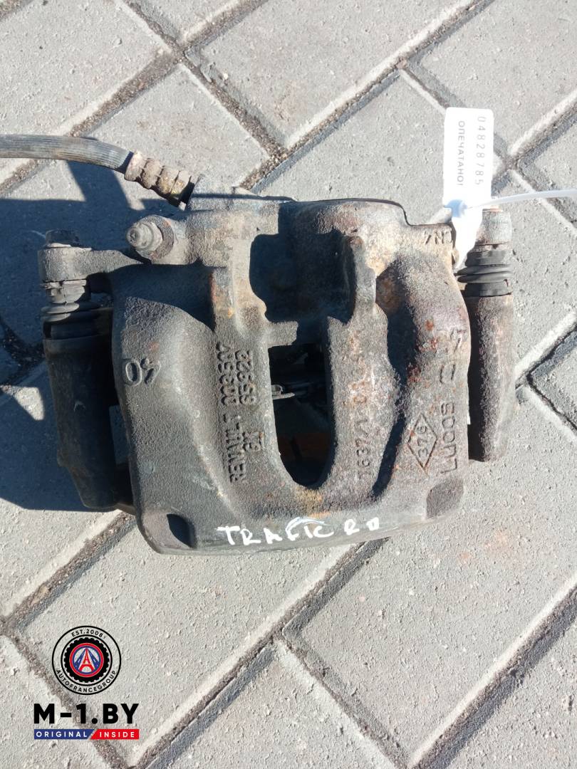 суппорт передний правый Renault Trafic 2 поколение (2001 - 2006) - фото №1