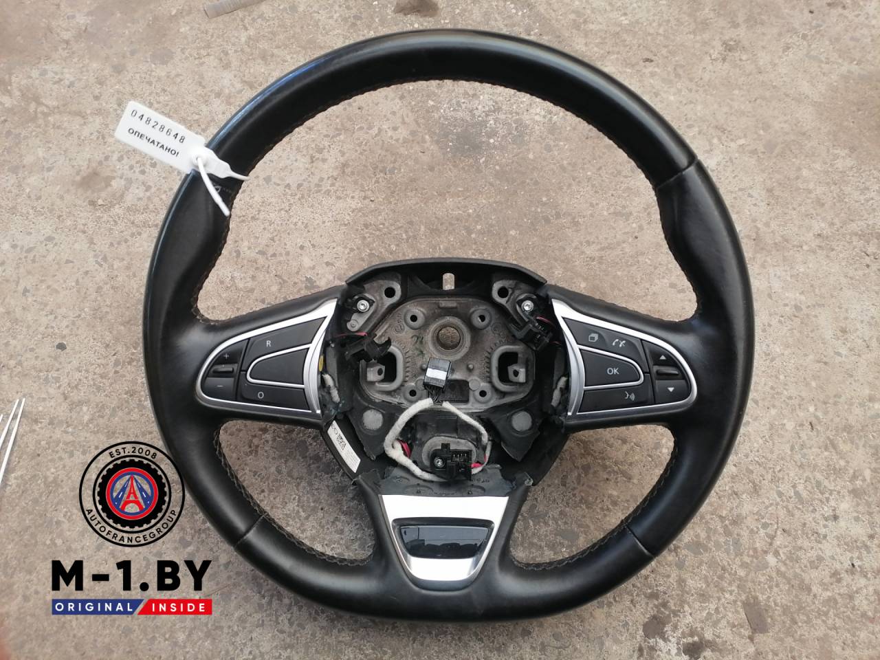 руль Renault Scenic 4 поколение (2016 - 2020), 484003952R - фото №1