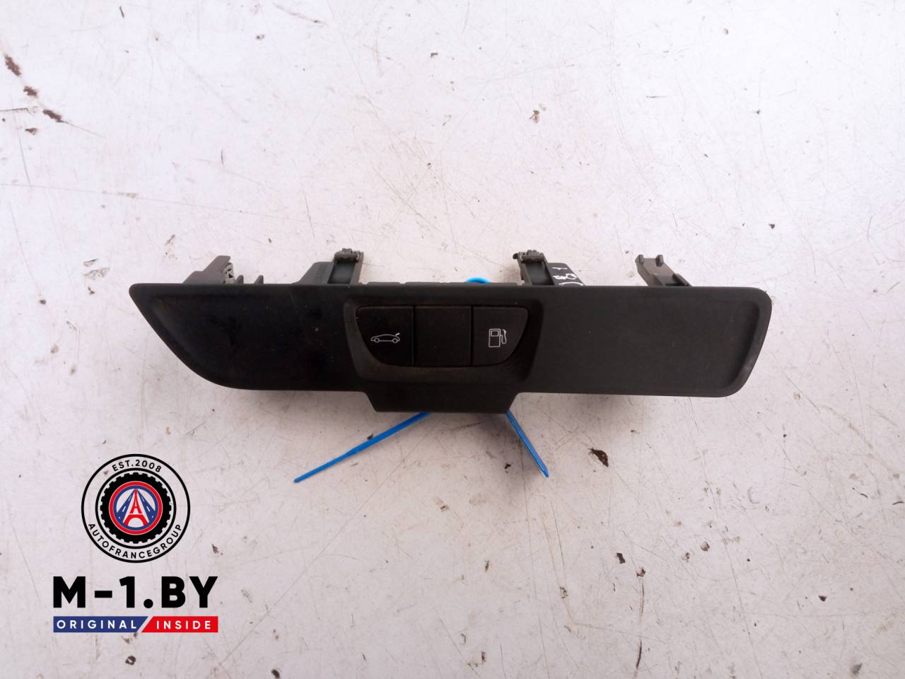 кнопка открытия лючка топливного бака Peugeot 508 1 поколение (2010 - 2014), 96770584ZD - фото №1