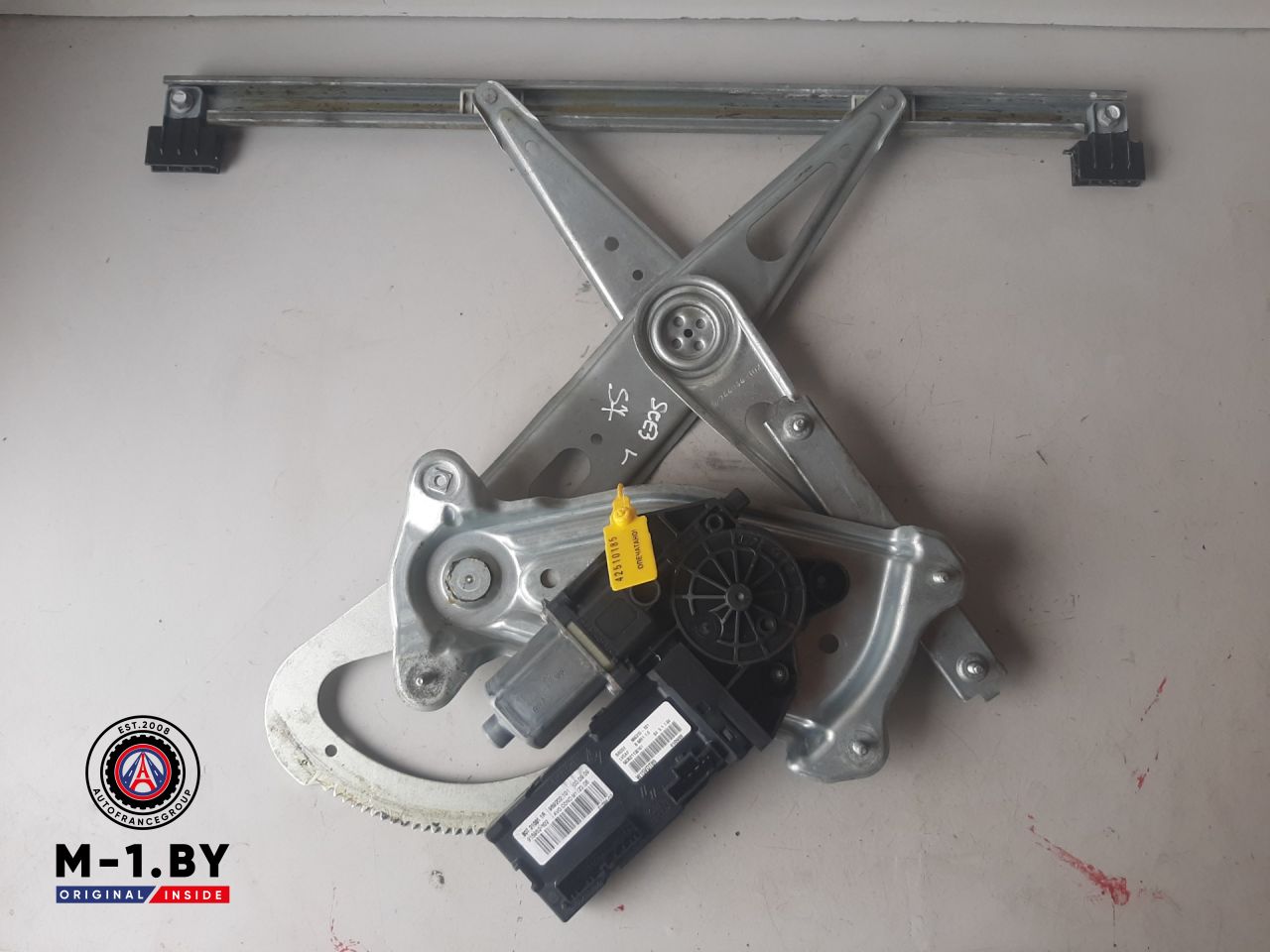 стеклоподъемник передний левый Renault Scenic 3 поколение (2009 - 2012), 807310011R - фото №1