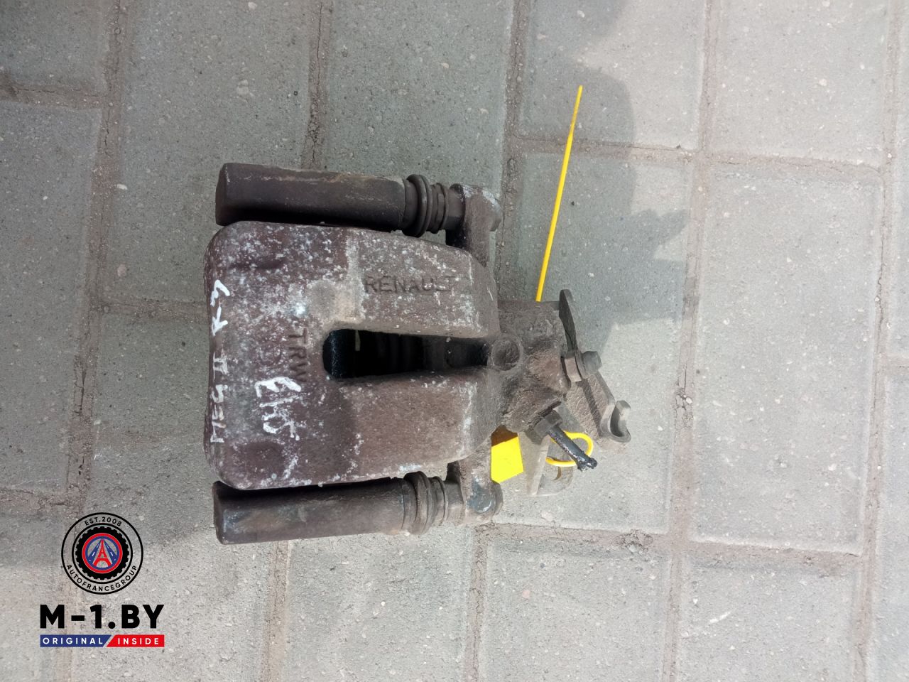 суппорт задний правый Renault Megane 2 поколение (2002 - 2006) - фото №1