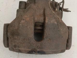 суппорт передний левый Volkswagen Passat B5 (1996 - 2001)