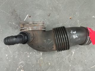 патрубок воздушного фильтра Volkswagen Passat B6 (2005 - 2010)