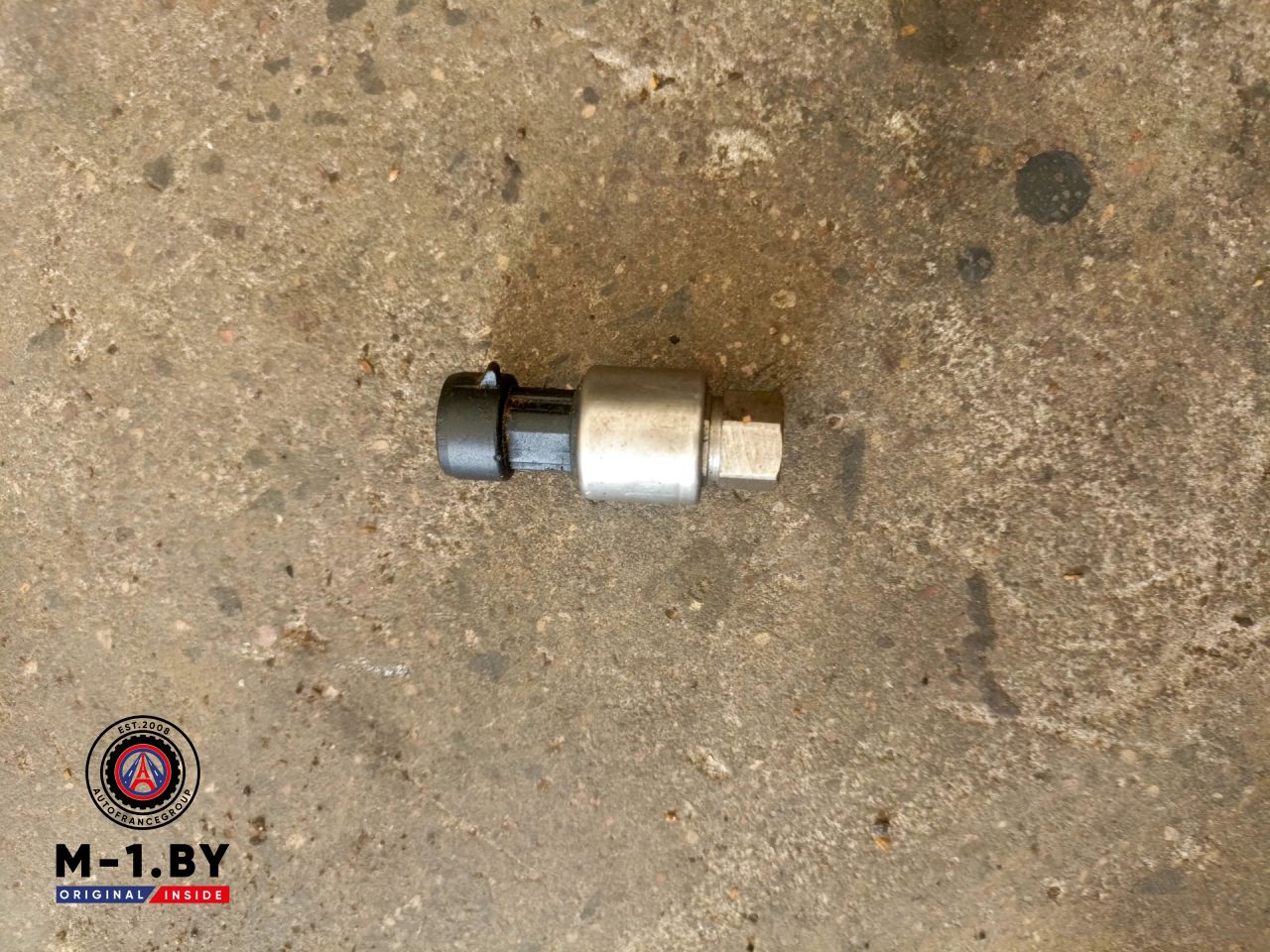 датчик кондиционера Renault Logan 1 поколение (2004 - 2009), 1.6 л., бензин, 8200279259 - фото №1