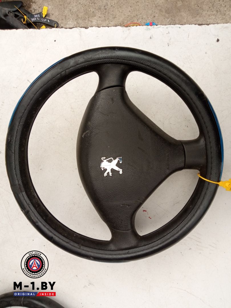 руль Peugeot 307 1 поколение (2001 - 2005) - фото №1