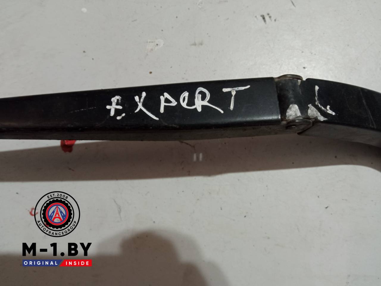 щеткодержатель (поводок стеклоочистителя, дворник) Citroen Jumpy 2 поколение (2007 - 2012), 140045668001 - фото №1