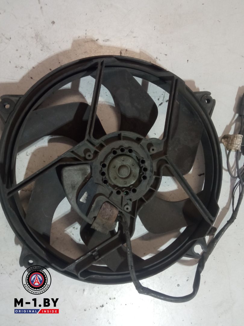 вентилятор радиатора Peugeot 407 1 поколение (2004 - 2010) - фото №1