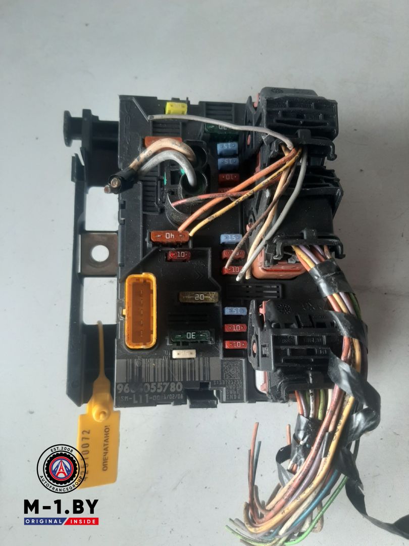 блок предохранителей Citroen C4 1 поколение (2004 - 2008), BSML11, 9664055780 - фото №1