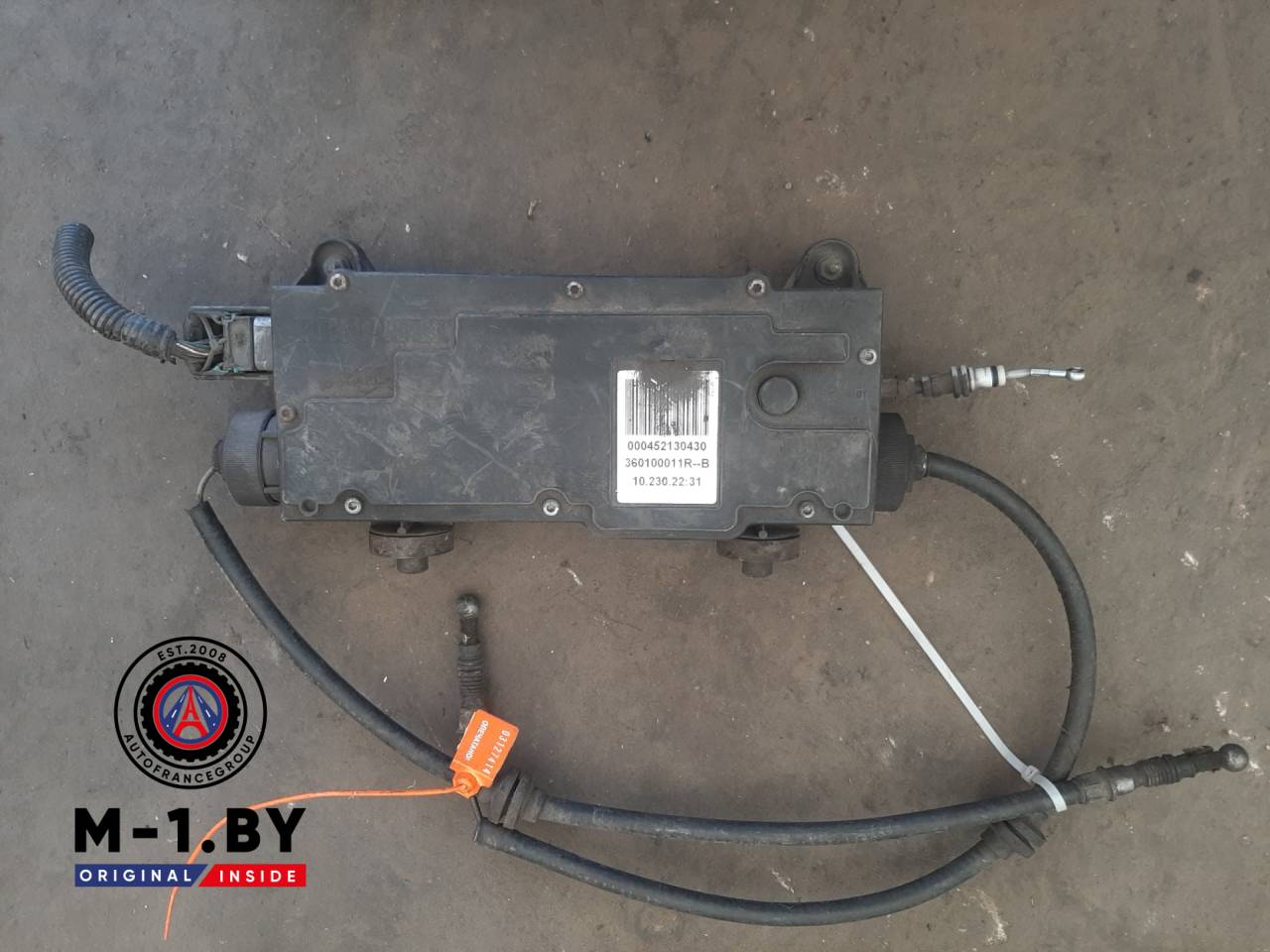 электроручник Renault Latitude 1 поколение (2010 - 2014), 360100011R - фото №1