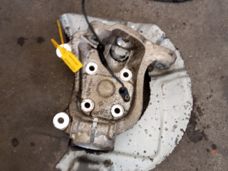 кулак поворотный правый BMW 5 серия E60/E61 2003, 3.0 л., дизель, универсал