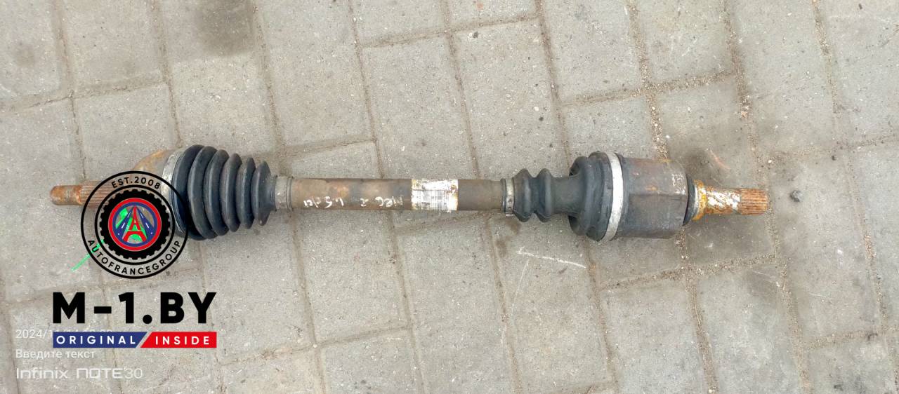 полуось передняя левая (приводной вал, ШРУС) Renault Scenic 2 поколение (2003 - 2006), 1.5 л., дизель, 8200330413 - фото №1