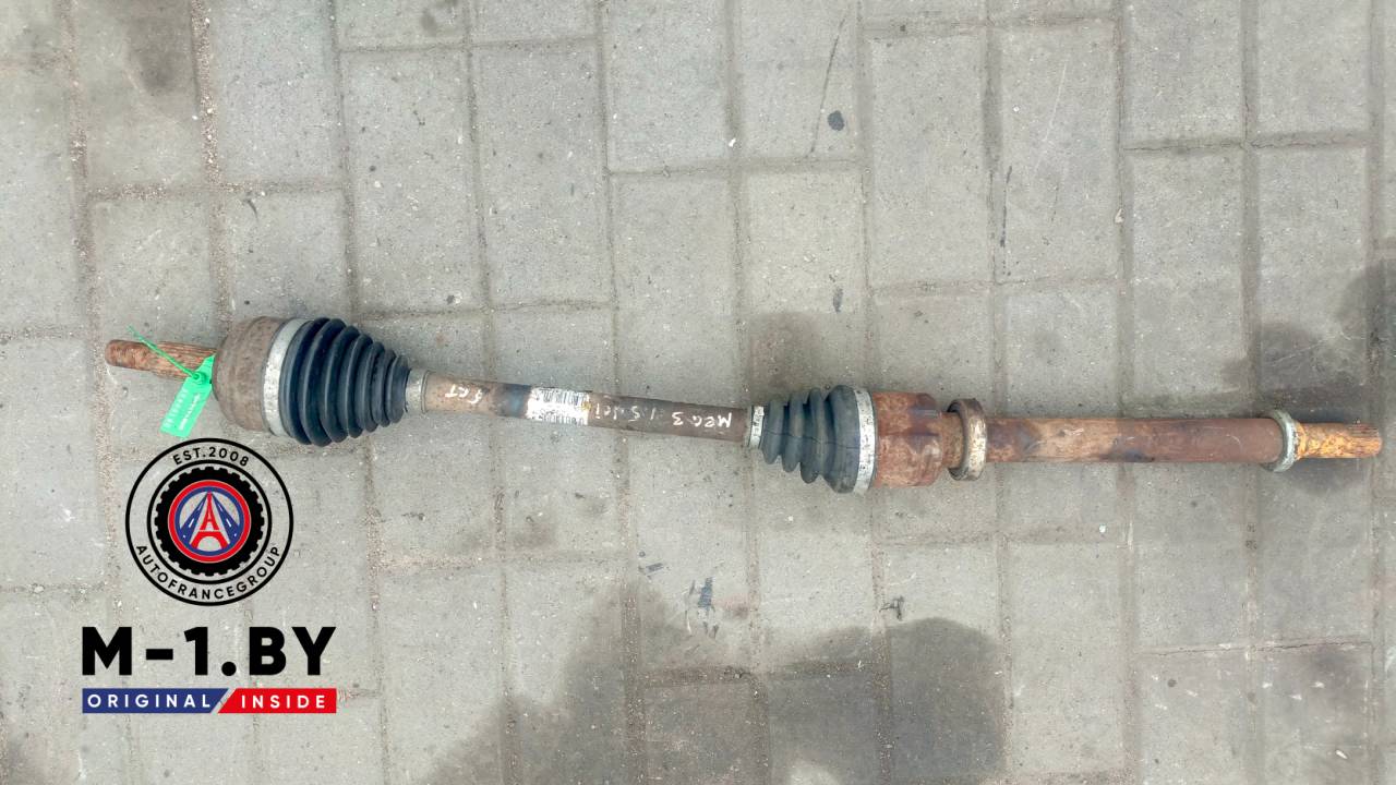 полуось передняя правая (приводной вал, ШРУС) Renault Megane 3 поколение (2008 - 2014), 1.5 л., дизель, 6МКПП, 8200725500 - фото №1