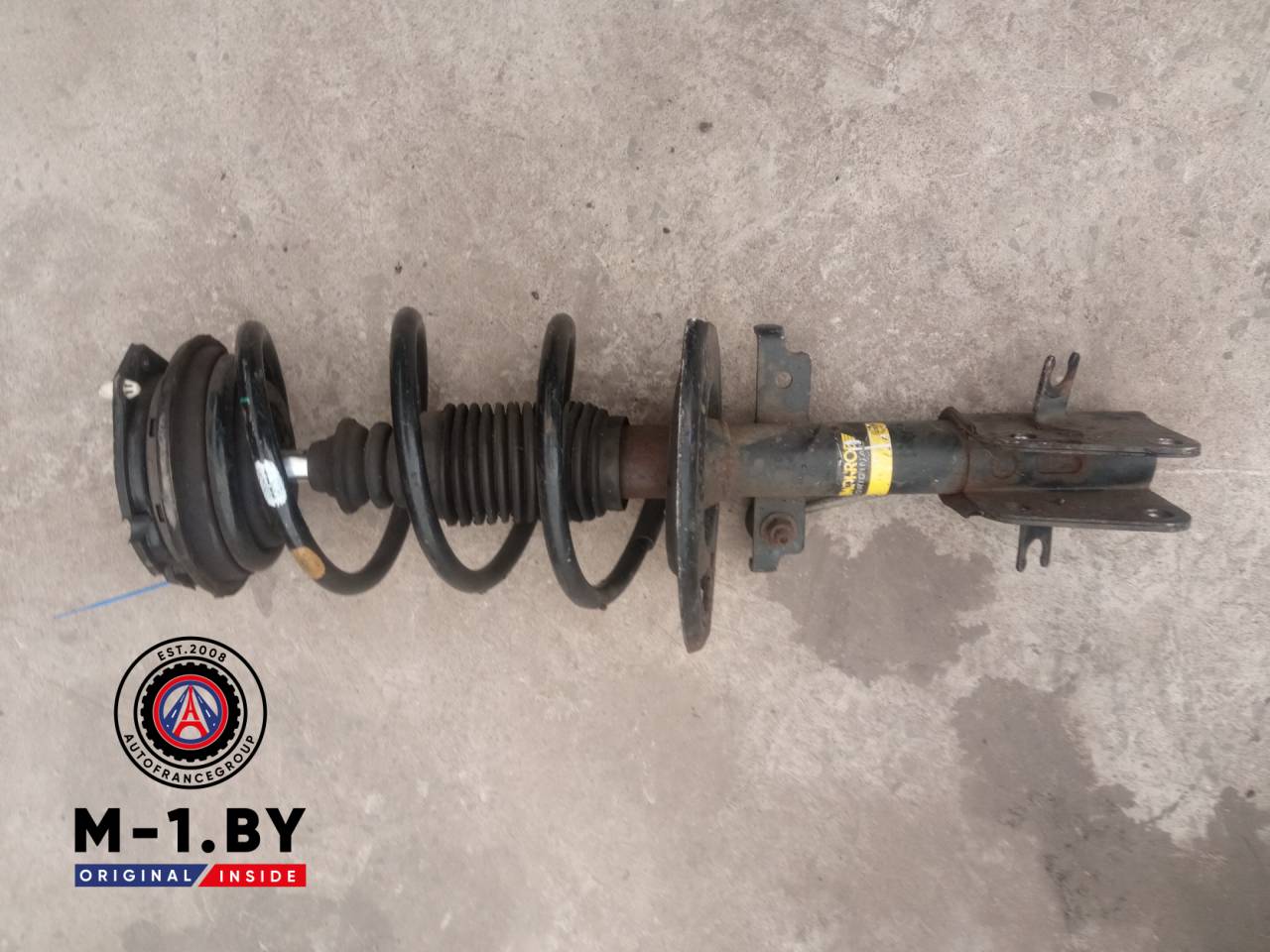 стойка передняя правая Renault Laguna 2 поколение (2001 - 2005), 8200322166 - фото №1