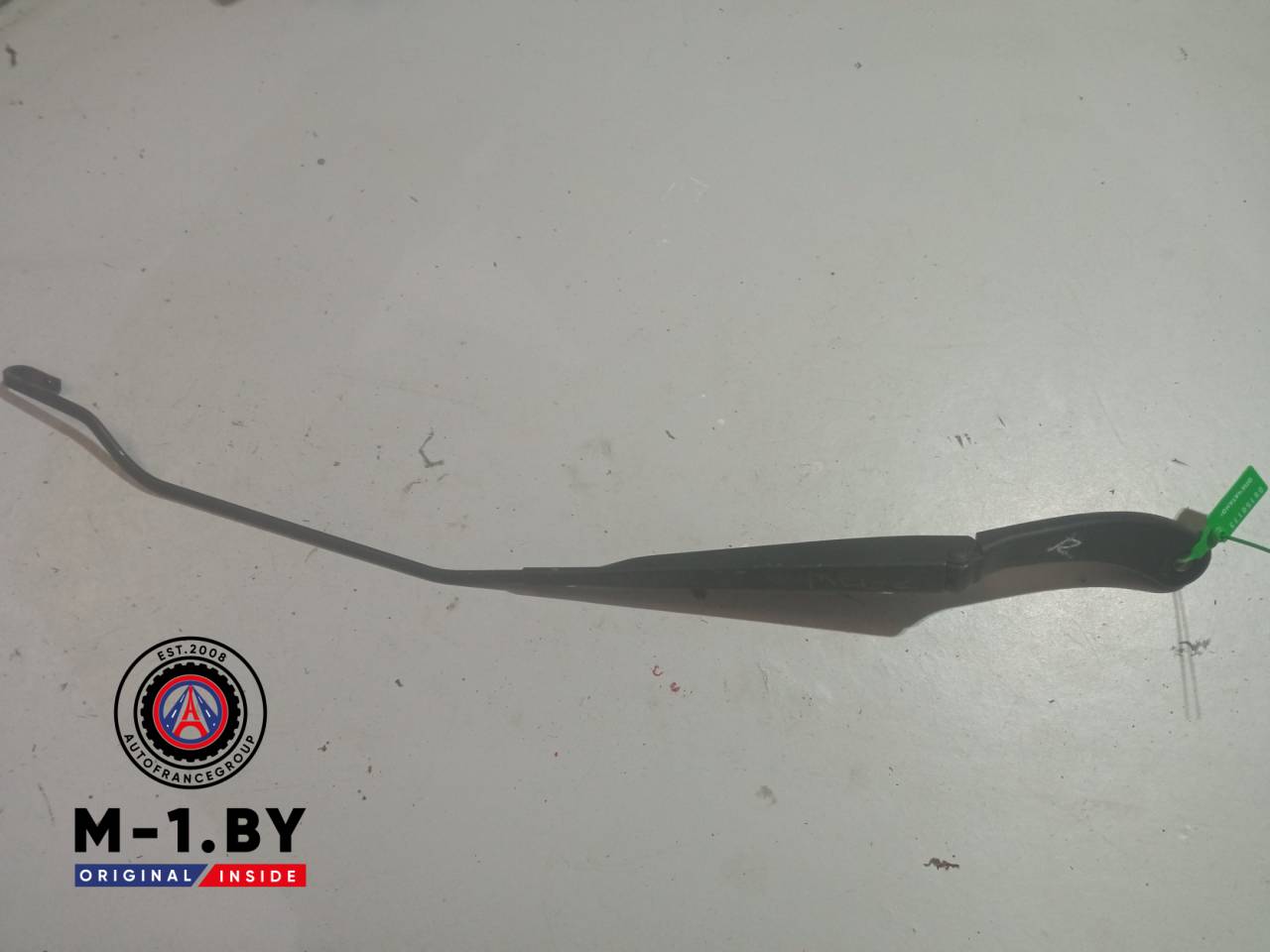 щеткодержатель (поводок стеклоочистителя, дворник) Renault Megane 2 поколение (2002 - 2006), 8200036912 - фото №1